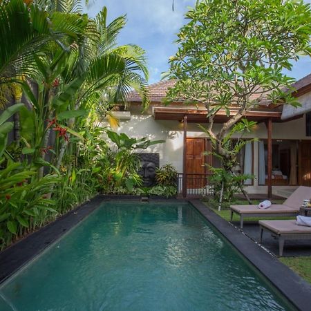 Sandi Agung Villa Seminyak Exterior foto